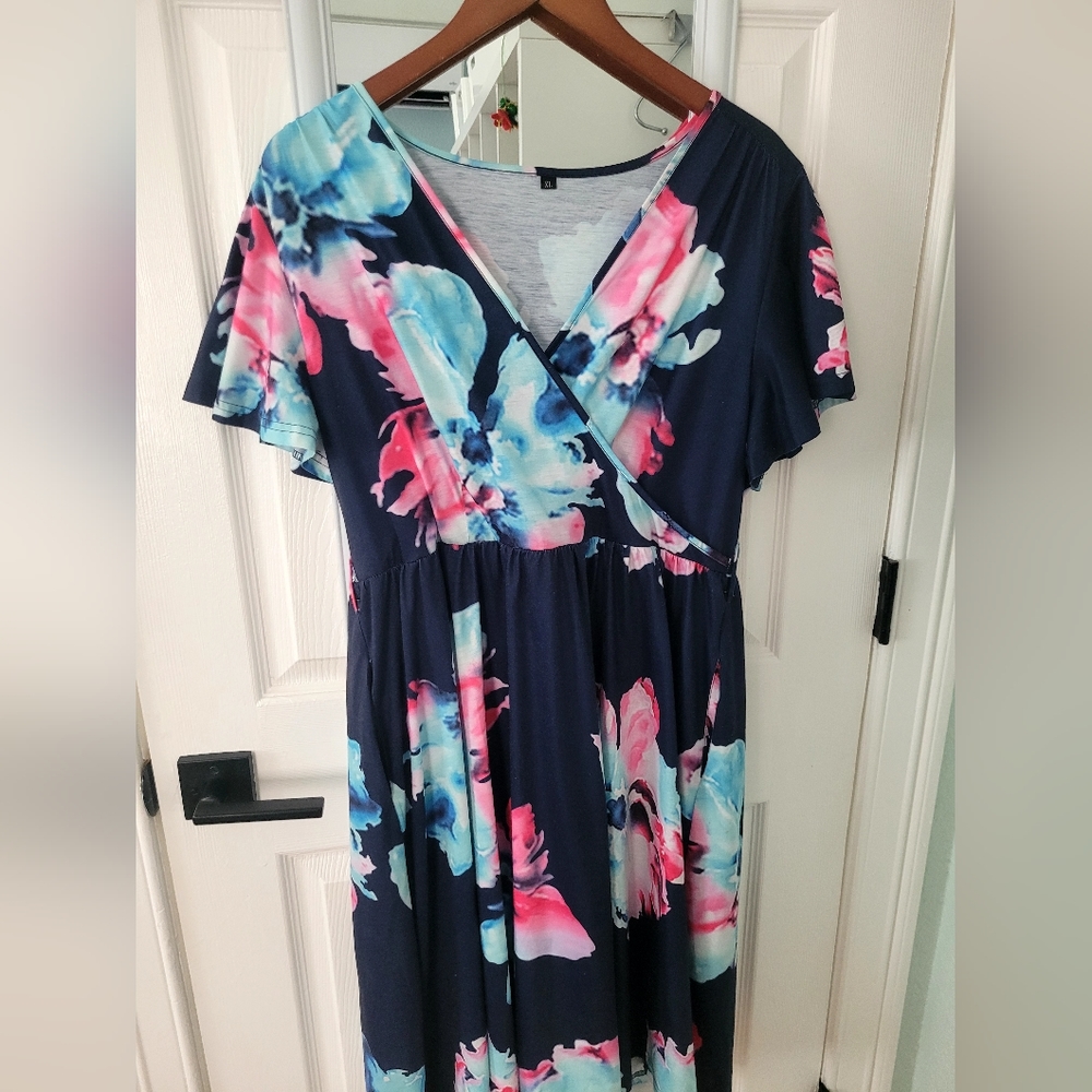 Dark blue floral dress with pockets